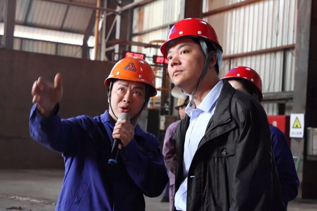 黨員立潮頭，領(lǐng)跑當(dāng)先鋒｜曾華：扎根高爐的鐵牛